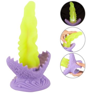 Monster Dildo Passionate Plant